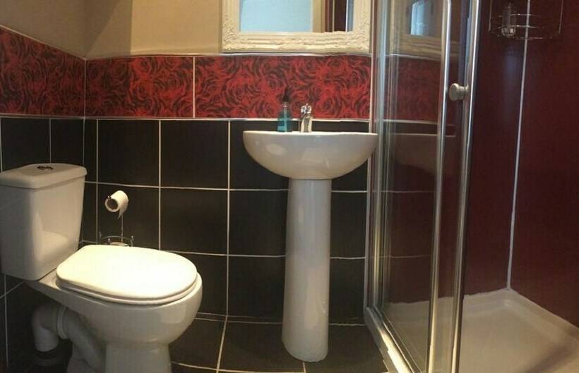 Номер Стандарт, Gowanfield B&b