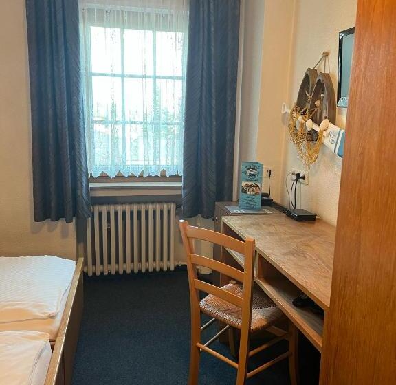 Номер Стандарт, Aal Kate