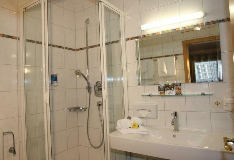 חדר קומפורט, Alpenstuben