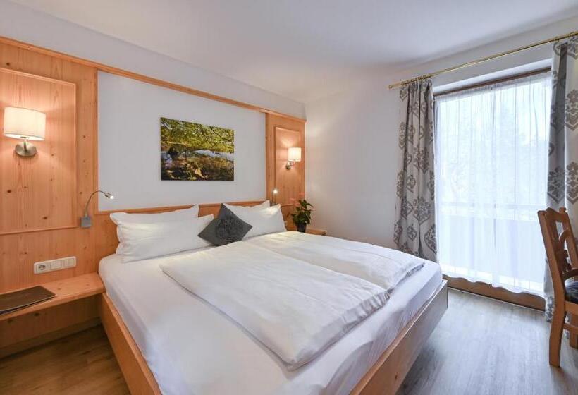 חדר קומפורט, Alpenstuben