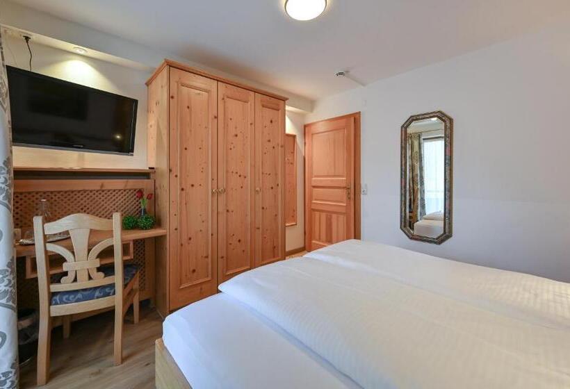 חדר קומפורט, Alpenstuben