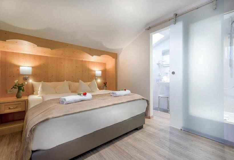 חדר רומנטי, Alpenstuben