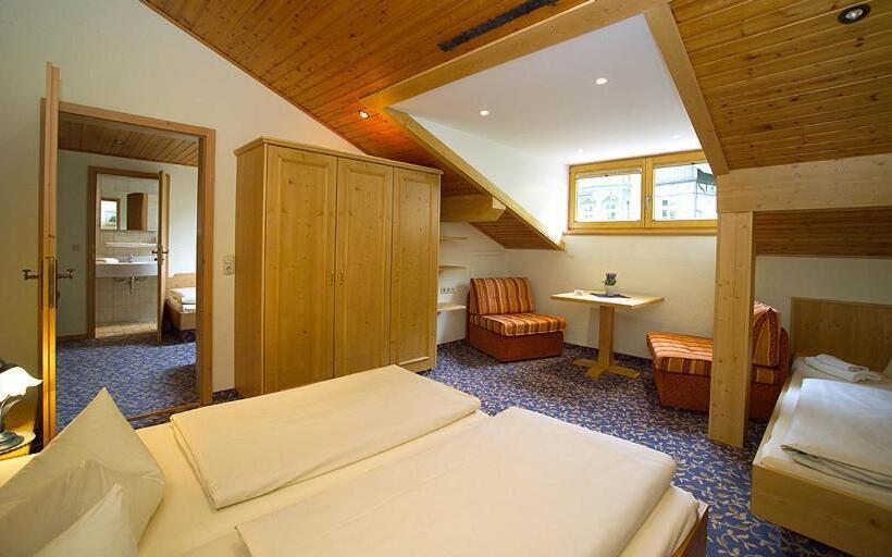 חדר משפחתי, Alpenstuben