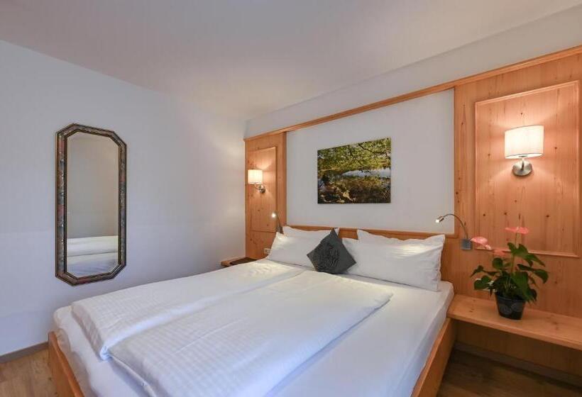 חדר קומפורט, Alpenstuben