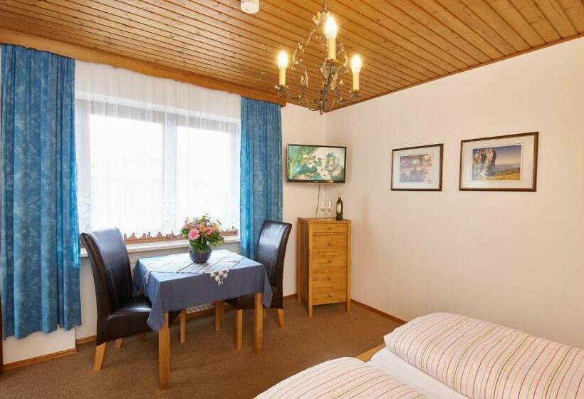 스탠다드 룸, Alter Ziehbrunnen