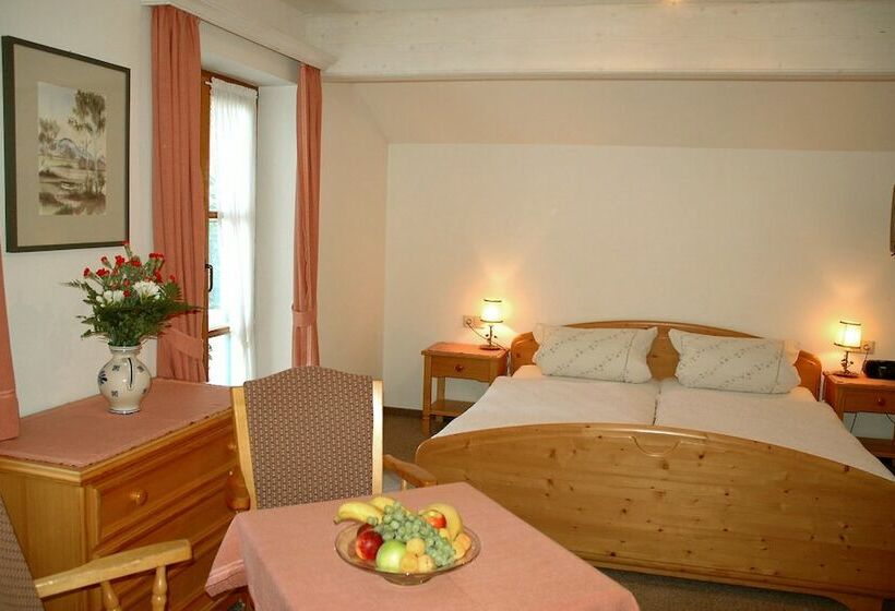 스탠다드 룸, Alter Ziehbrunnen