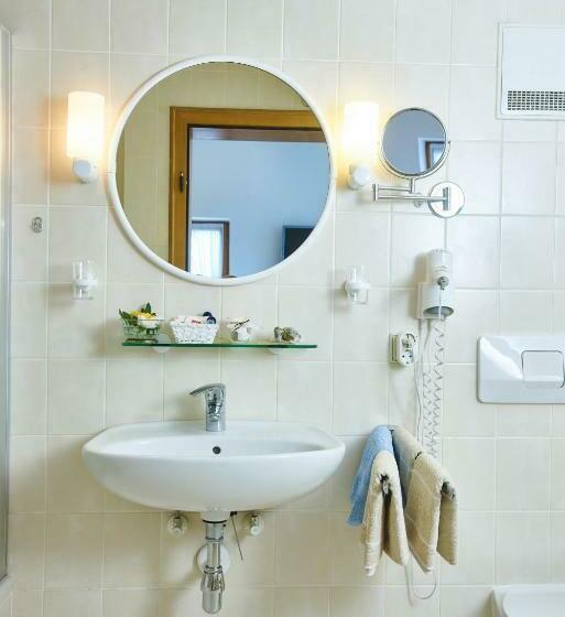 침실 1개 아파트, Alter Ziehbrunnen