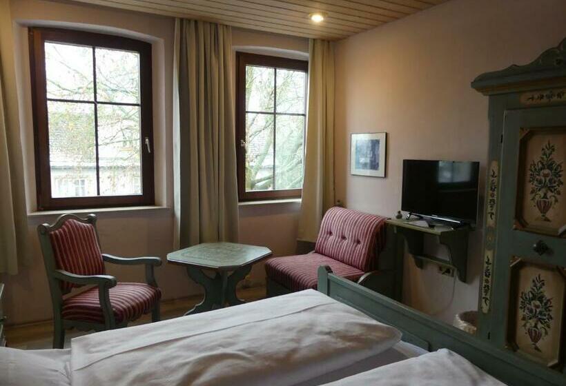 غرفة كلاسيكية, Bayerischer Hof