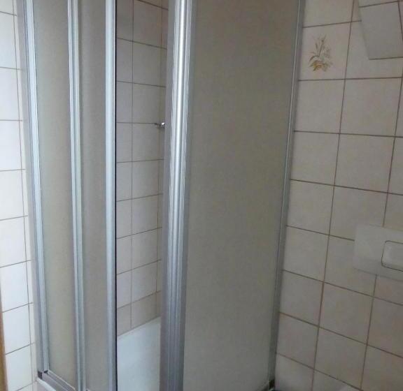 غرفة إقتصادية, Bayerischer Hof