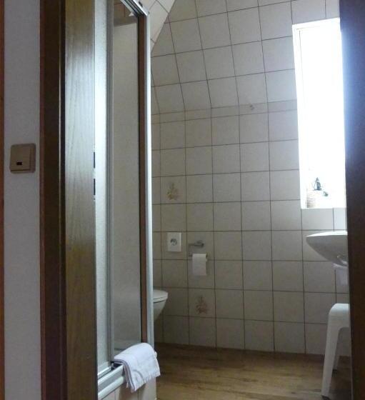 غرفة إقتصادية, Bayerischer Hof