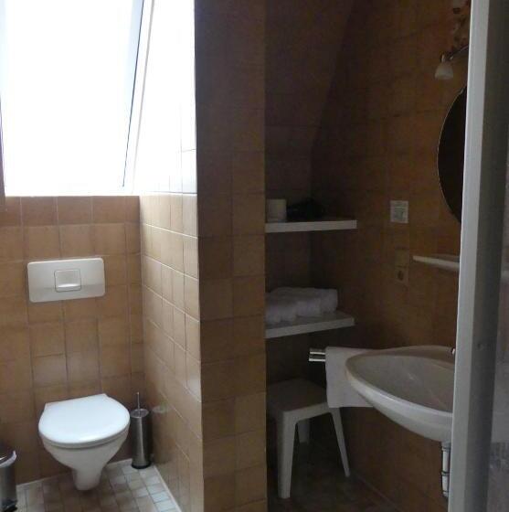 غرفة عائلية كلاسيكية, Bayerischer Hof