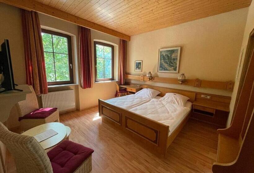 غرفة قياسية, Bayerischer Hof