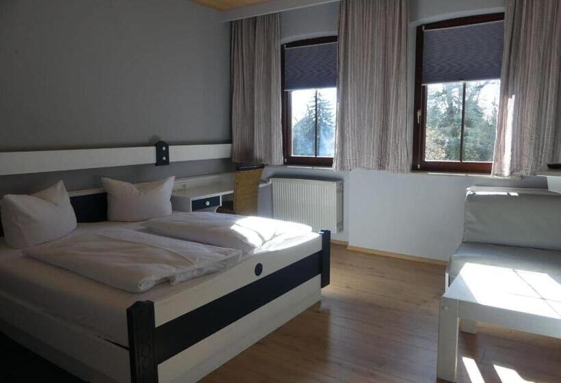 غرفة سوبيريور, Bayerischer Hof