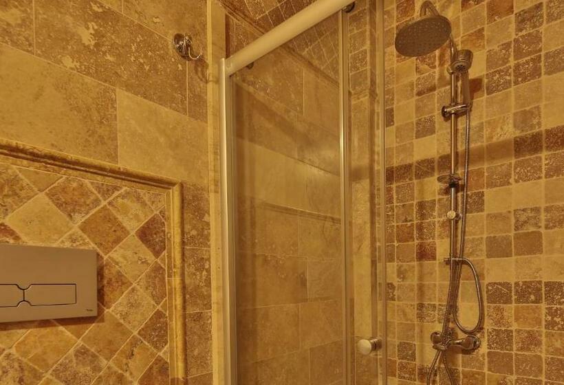 スタンダードトリプルルーム, Cappadocia Cave Land