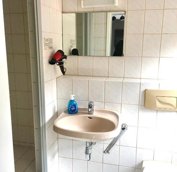 غرفة قياسية, Dein