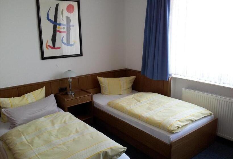 غرفة قياسية, Garni Julia