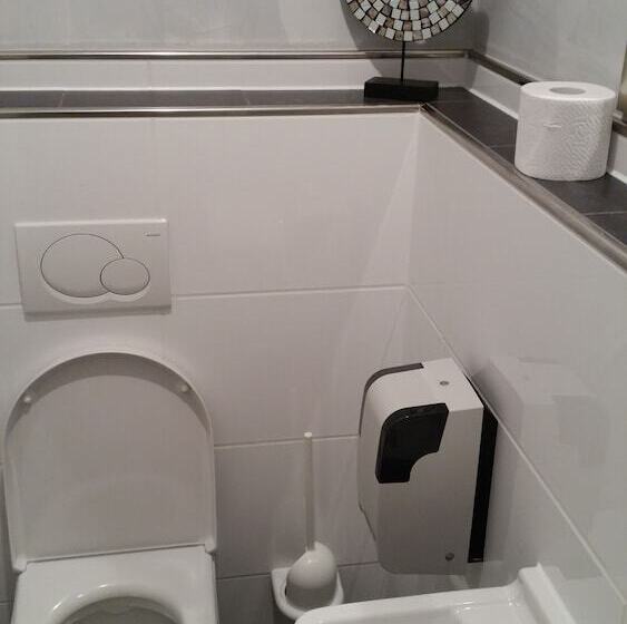 غرفة قياسية فردية, Garni Julia