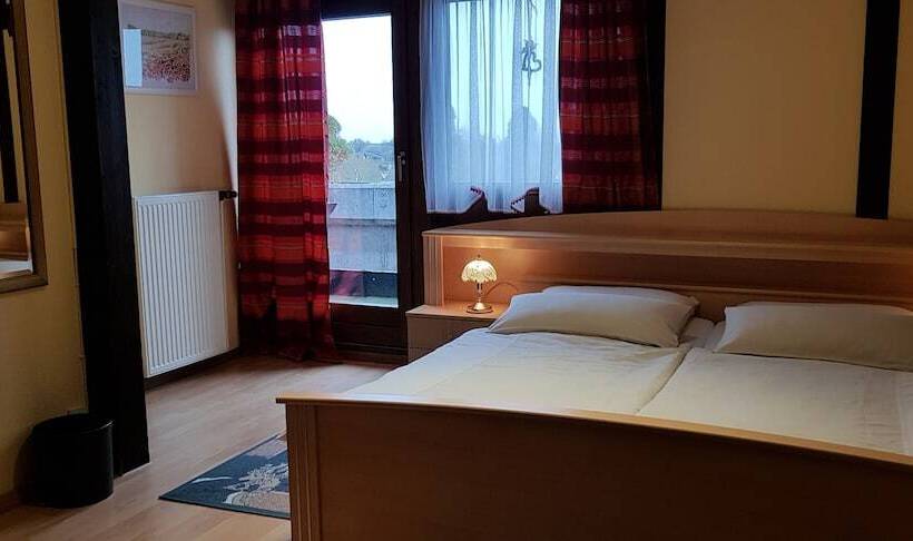 غرفة قياسية, Garni Julia