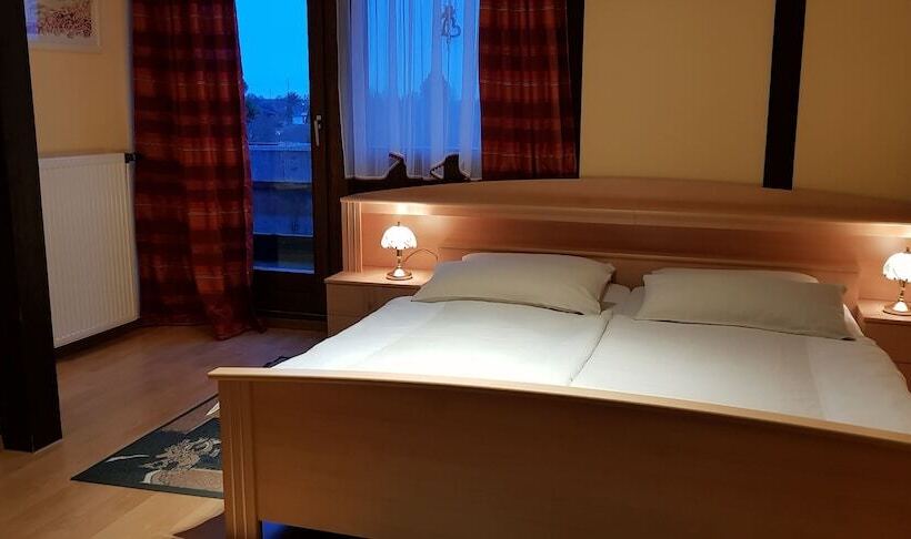 غرفة قياسية, Garni Julia