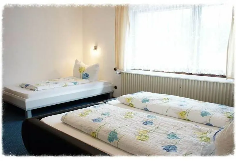 Standard Kolmen Hengen Huone, Höfener Wirtshaus