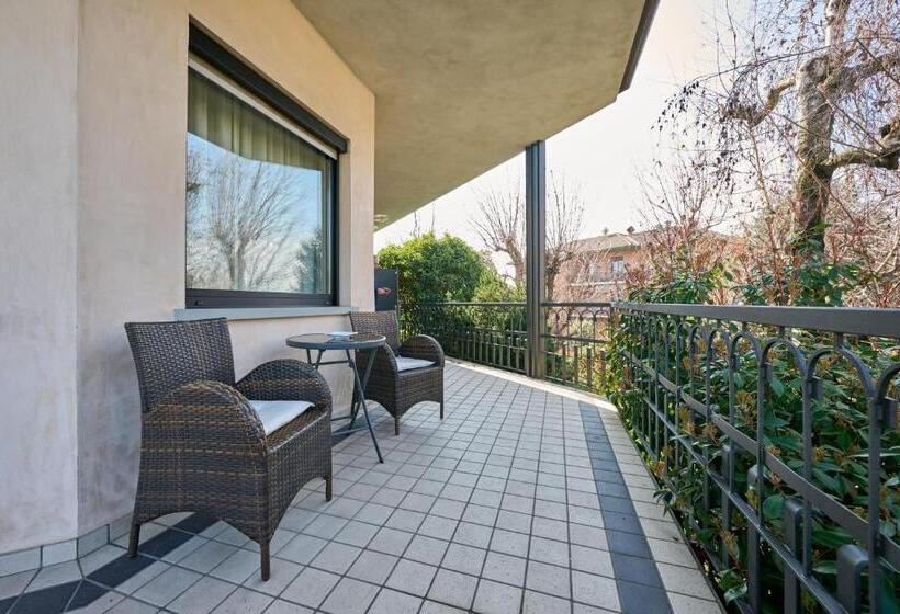 Люкс, Like Home Boutique