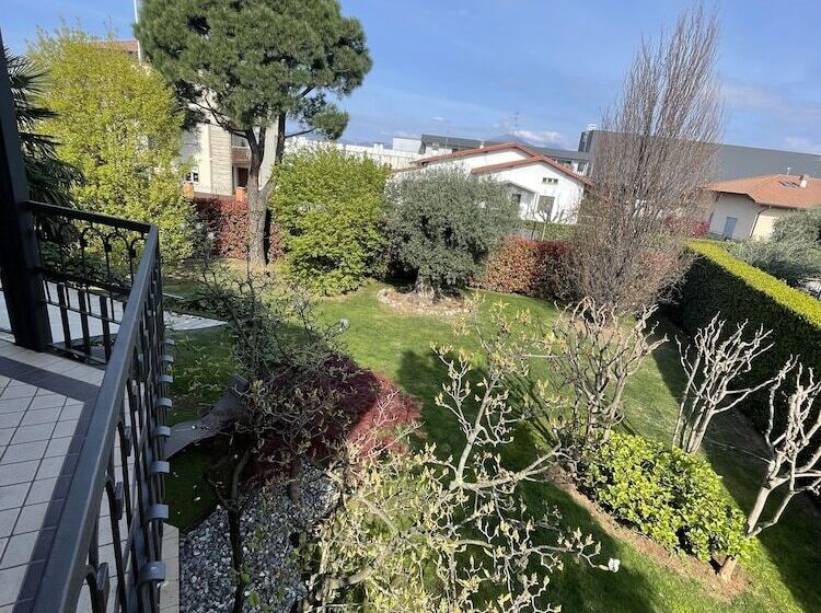 Люкс, Like Home Boutique