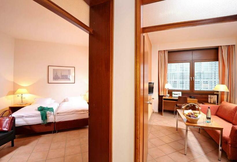 家庭间, Michaelis Hof