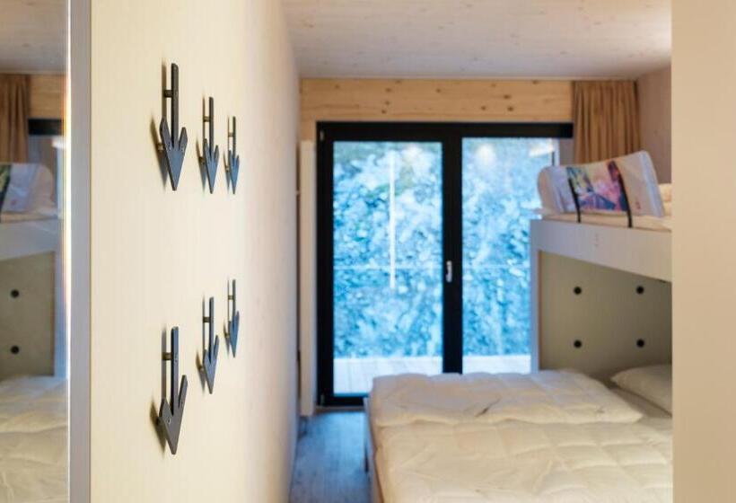 标准间带阳台, Oberstdorf Hostel