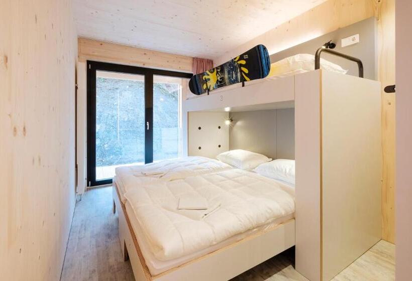标准间带阳台, Oberstdorf Hostel