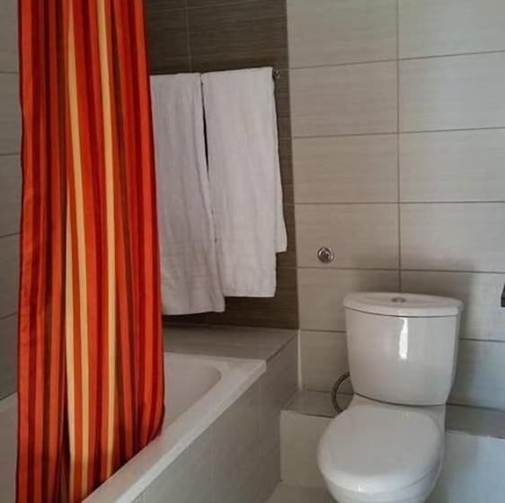 스탠다드 스튜디오, Myriama Apartments