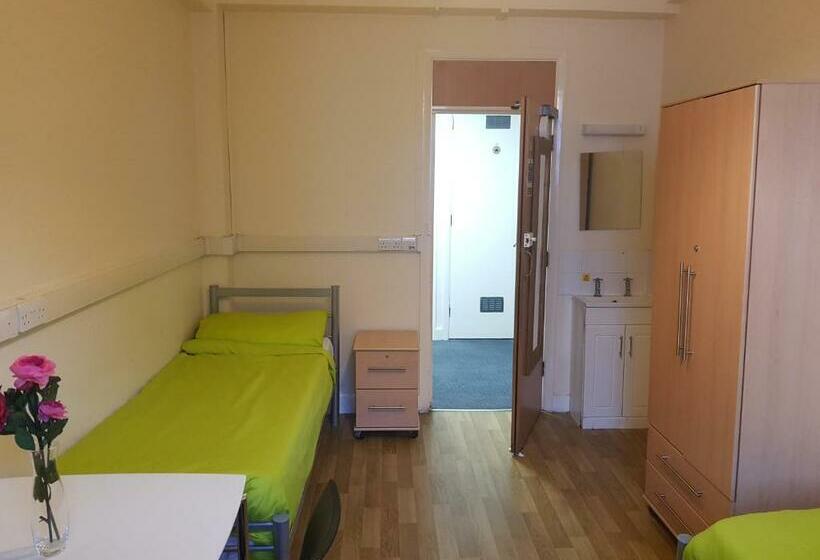 共用房间的床, Bowden Court