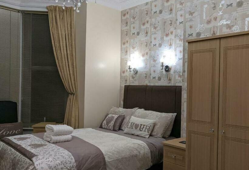 Номер Deluxe, The Rosedene