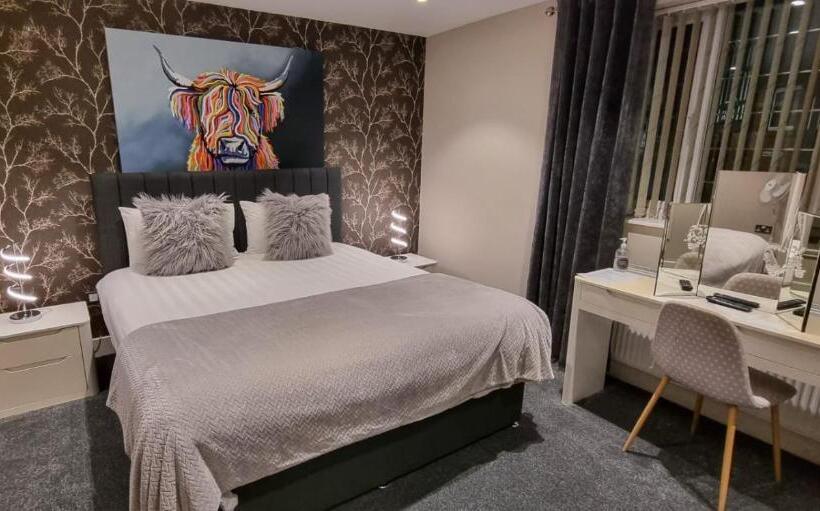 اتاق لوکس با تخت بزرگ, Spire View At The Galleon Restaurant