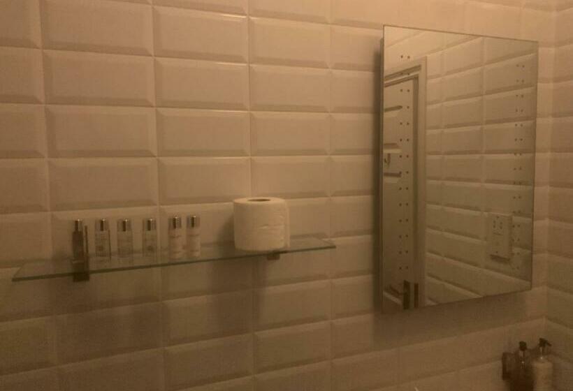 اتاق استاندارد, The Manners Pub With Rooms