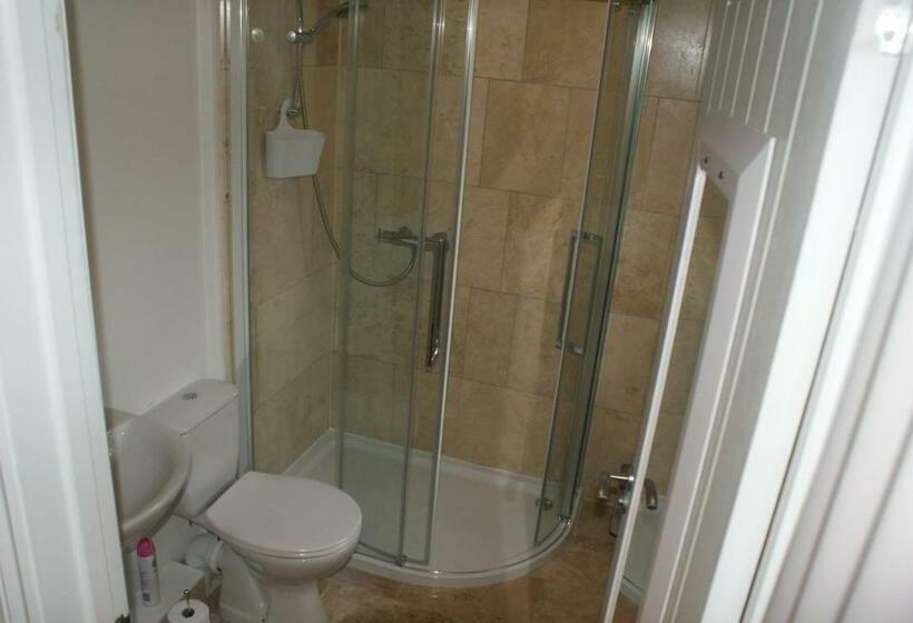 디럭스 룸 킹사이즈 침대, Tirah Guest House