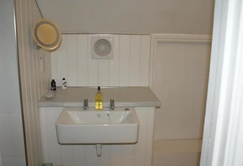 Basic-huone, Tirah Guest House