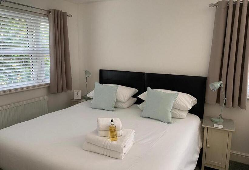 Стандартный Номер Кровать Кинг, Tirah Guest House