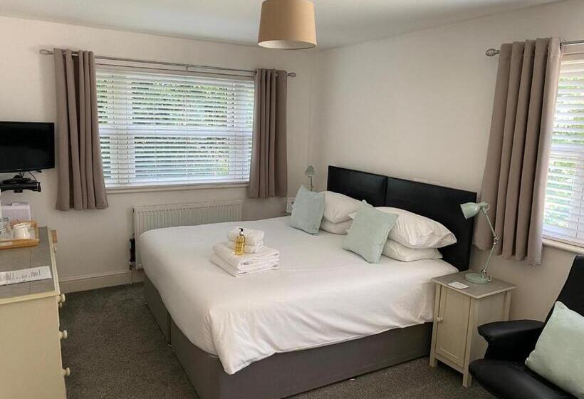 스탠다드 룸 킹사이즈 침대, Tirah Guest House