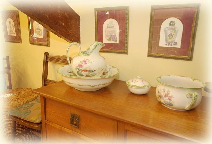 غرفة قياسية, Tregondale Manor Farm