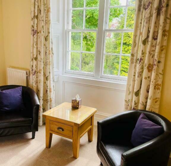 غرفة قياسية سرير كينج, West Plean House