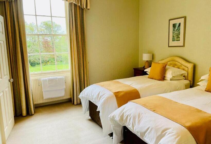 غرفة قياسية مطلّة علي الحديقة, West Plean House