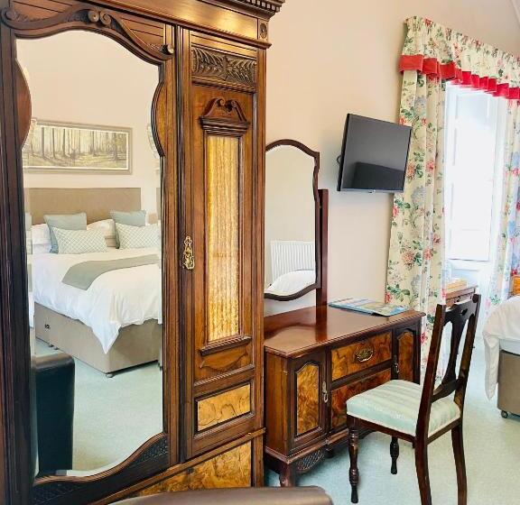 패밀리 룸 가든 전망, West Plean House