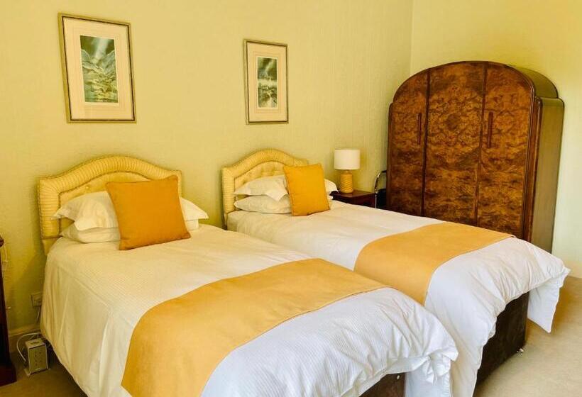 غرفة قياسية مطلّة علي الحديقة, West Plean House