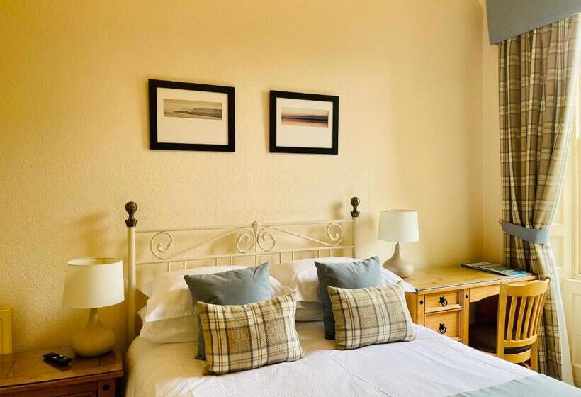 غرفة قياسية مطلّة علي الحديقة, West Plean House