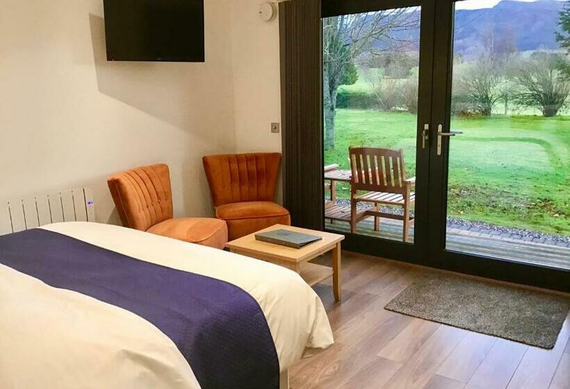 Capsule, Whitemoss Lodge