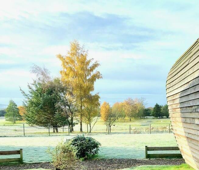 Capsule, Whitemoss Lodge