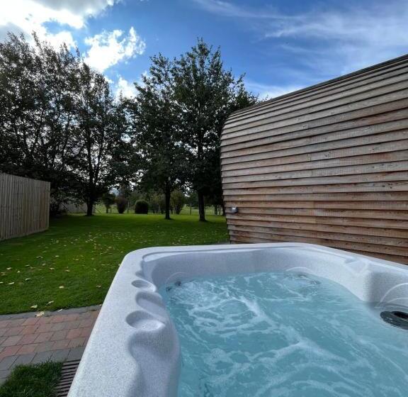 חדר סטנדרט עם מיטת קינג, Whitemoss Lodge