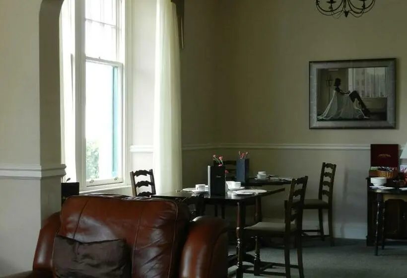 Standard Yhden Hengen Huone, Highlander Inn