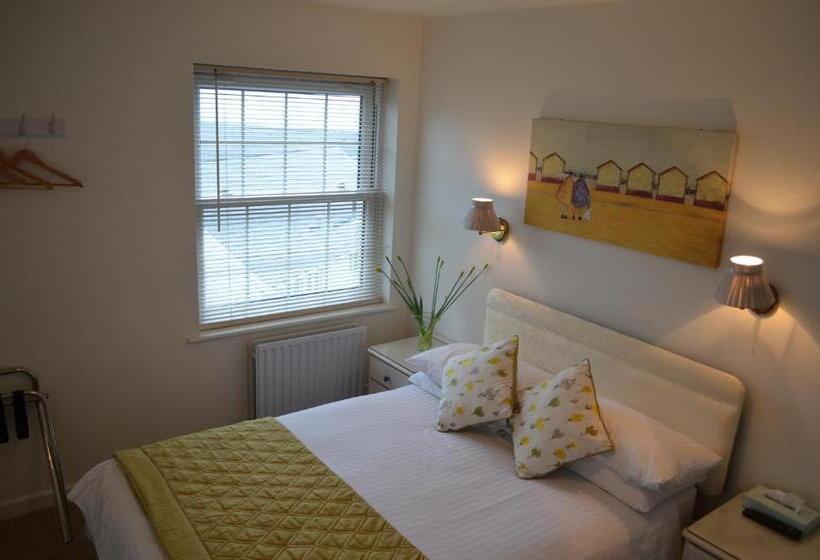 Standart Oda, Les Cotils