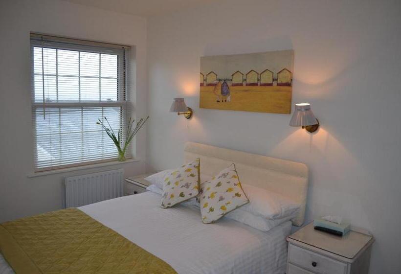 Standart Oda, Les Cotils